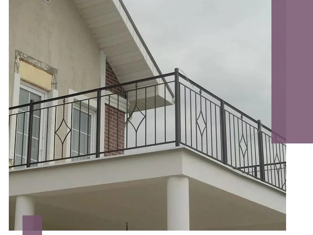 Изготовление балконных ограждений в Люберцах из металла и стекла