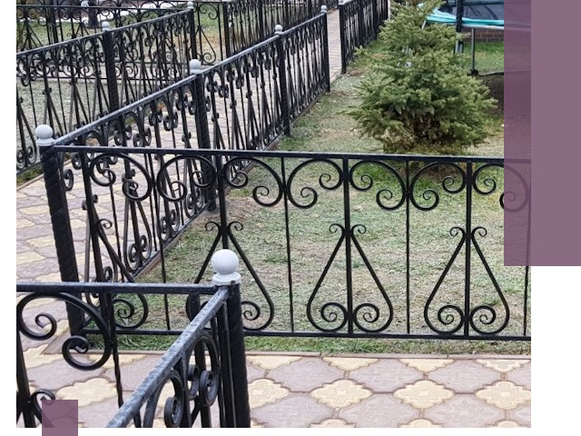 Кованые газонные ограждения под ключ в Люберцах